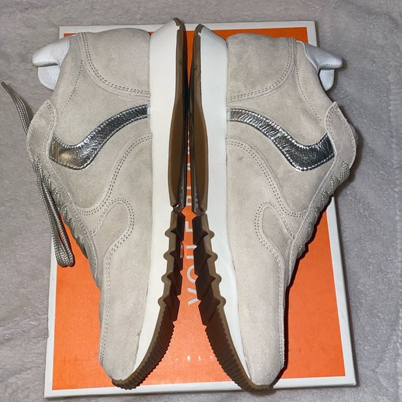 NWT VOILE BLANCHE JULIA Suede Sneakers in Beige - Picture 15 of 16